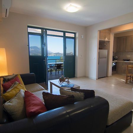 Loggos View Apartments Lixouri Esterno foto