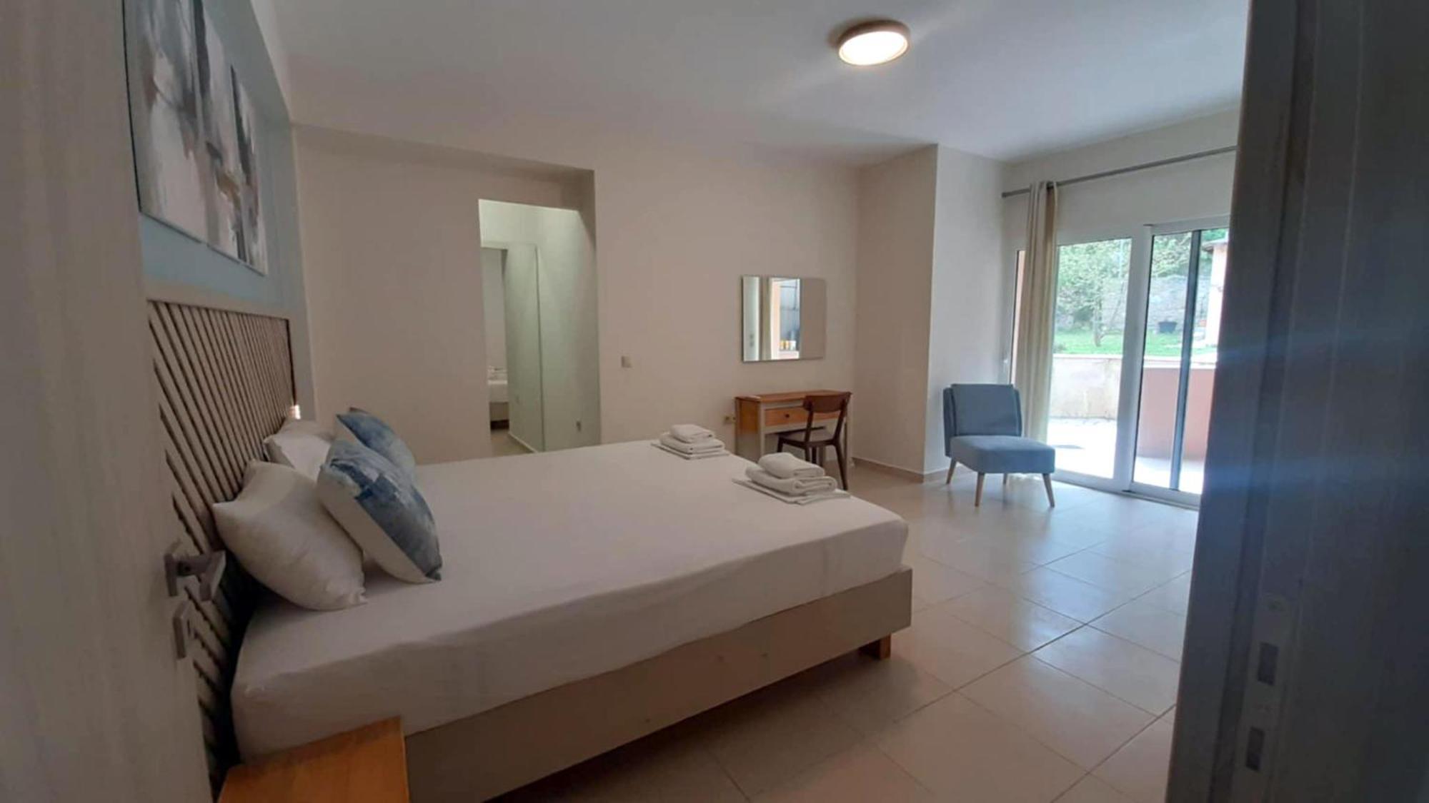 Loggos View Apartments Lixouri Esterno foto