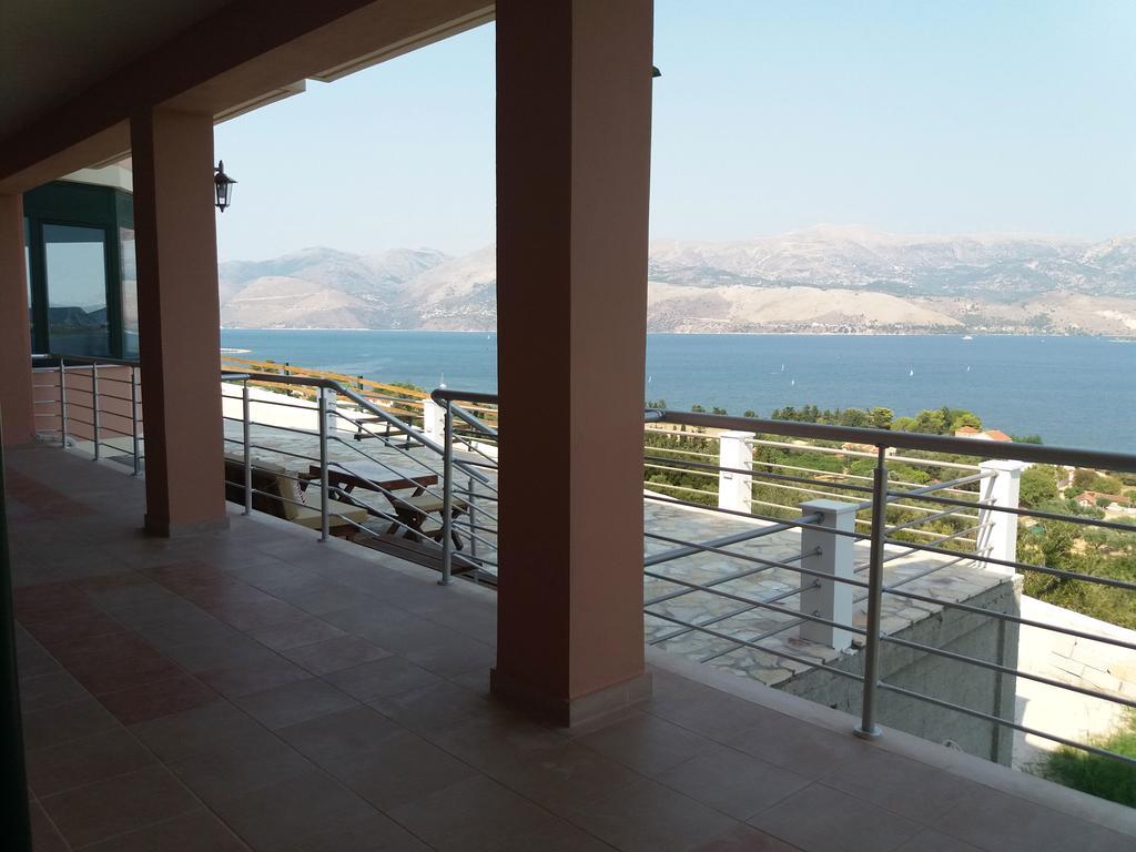 Loggos View Apartments Lixouri Esterno foto