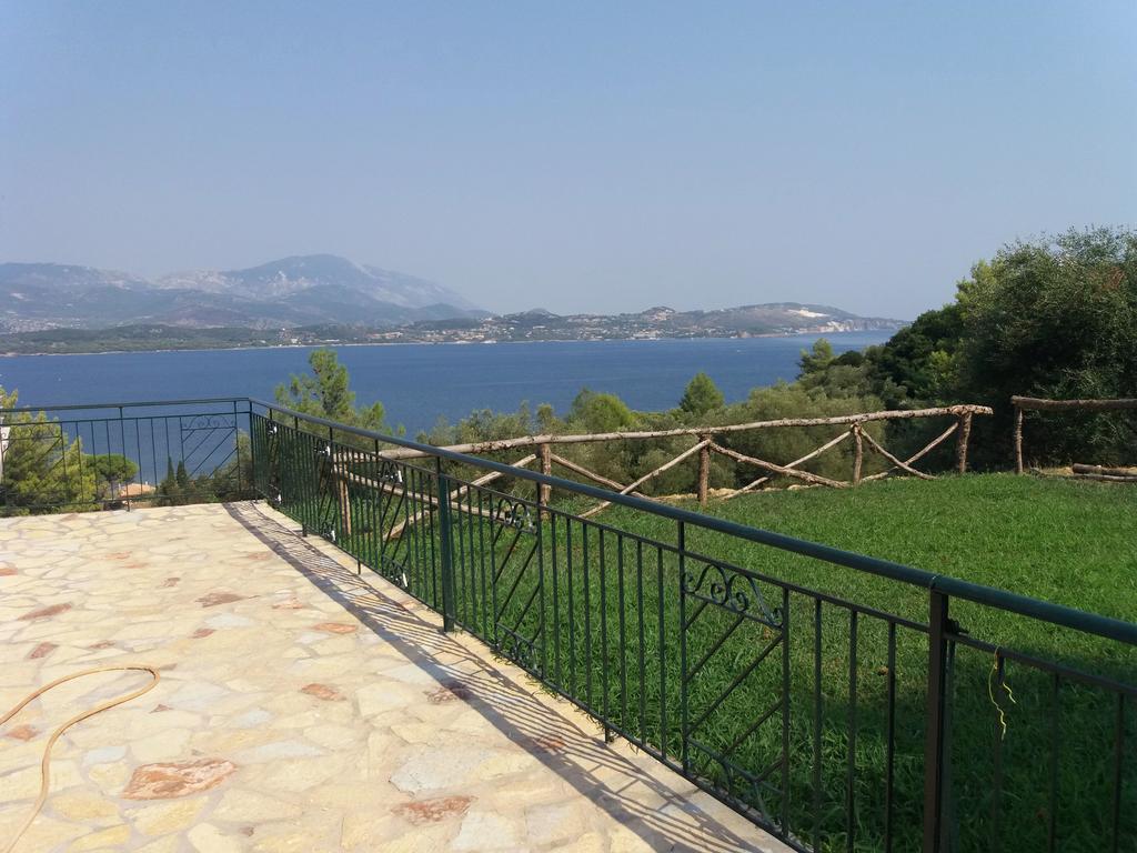 Loggos View Apartments Lixouri Esterno foto