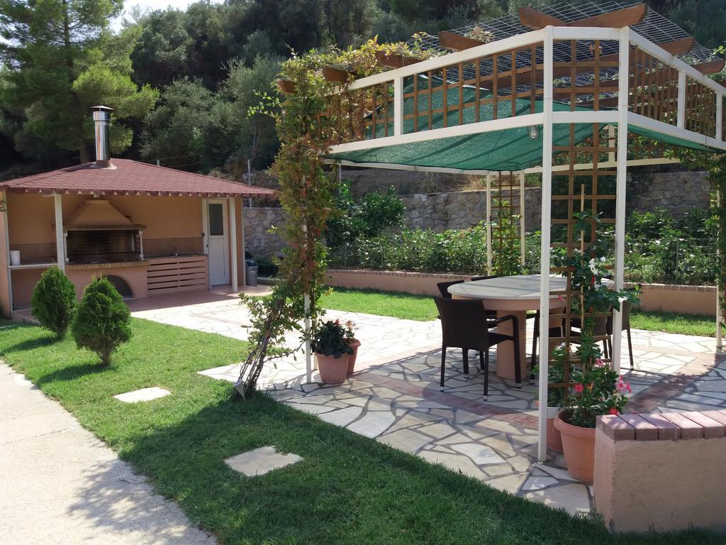 Loggos View Apartments Lixouri Esterno foto