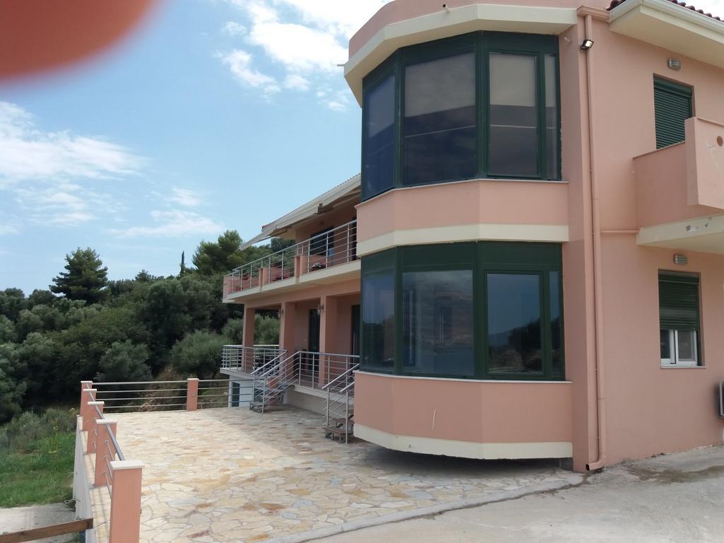 Loggos View Apartments Lixouri Esterno foto