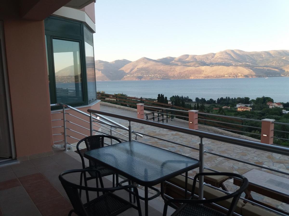 Loggos View Apartments Lixouri Esterno foto