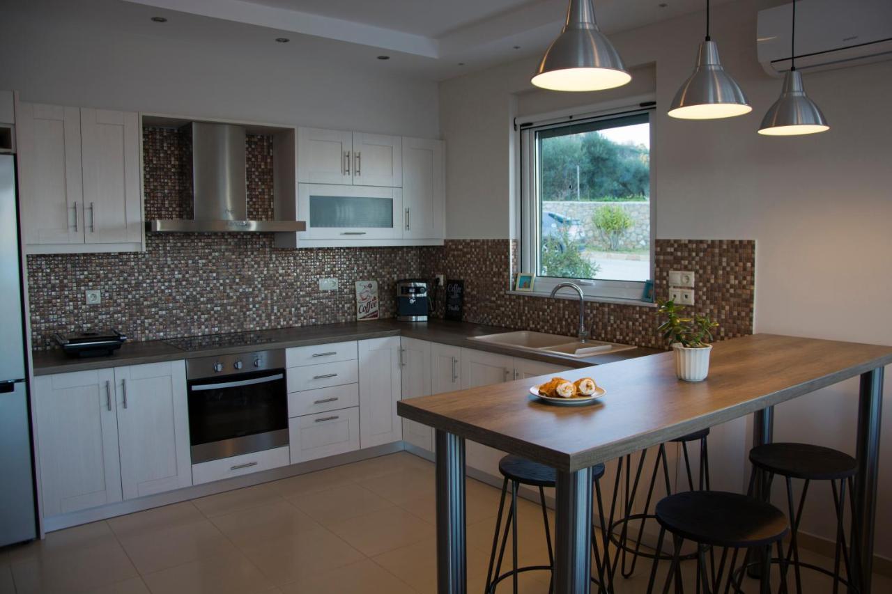 Loggos View Apartments Lixouri Esterno foto